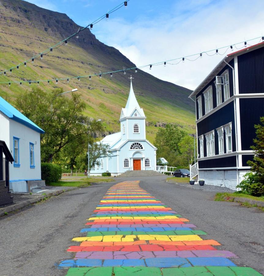 Hafaldan Hi Hostel - Harbour Building Seydisfjordur Экстерьер фото